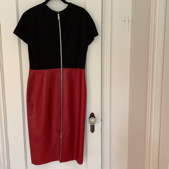 Classic with a pop! Editions de robes beauty - Picture 3 of 11